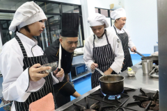 LINE_ALBUM_pre-degree-030969_260903_40