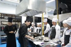 LINE_ALBUM_pre-degree-030969_260903_52