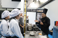 LINE_ALBUM_pre-degree-030969_260903_55