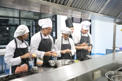 LINE_ALBUM_pre-degree-030969_260903_62
