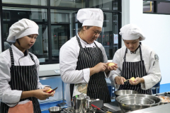 LINE_ALBUM_pre-degree-030969_260903_64