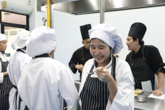 LINE_ALBUM_pre-degree-030969_260903_9