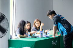 25690808-4B8A5584