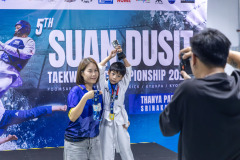 25690808-4B8A7255