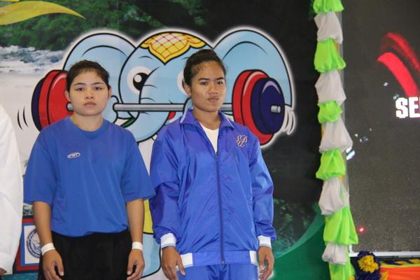 รองอธิการ มสด. มอบเหรียญรางวัล งานกีฬามหาวิทยาลัย พลบดีเกมส์