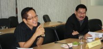 หลักสูตรศึกษาศาสตรมหาบัณฑิต สาขาวิชาการบริหารการศึกษาจัดสอบเค้าโครงและปกป้องวิทยานิพนธ์