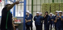 อธิการบดี มสด. ให้เกียรติต้อนรับนักศึกษาเยี่ยมชมดูงานโครงการโรงสีข้าว
