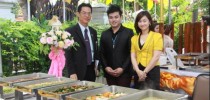 โครงการอาหารกลางวัน 1 ครัวสวนดุสิต จัดเลี้ยงอาหาร และถวายภัตตาหารเพล แด่พระคุณเจ้า และคณะผู้บริหารระดับสูง มหาวิทยาลัยมหาจุฬาลงกรณราชวิทยาลัย (มจร.)