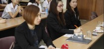 อธิการบดี สอบถามเกี่ยวกับความเป็นอยู่และการเรียนของนักศึกษาจีน