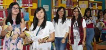 สำนักวิทยบริการฯ ให้การต้อนรับคณะอาจารย์และนักเรียน  จาก TEMASEK POLYTECHNIC School of Singapore  เข้าศึกษาดูงาน