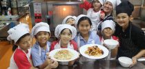 สาธิตและสอนอาหารไทยให้กับนักเรียนโรงเรียนนานาชาติเบิร์คลีย์ รุ่นที่ 2