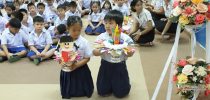 โรงเรียนสาธิตละอออุทิศ นครนายก จัดพิธีไหว้ครู ประจำปีการศึกษา2560