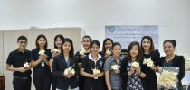 วิทยาเขตสุพรรณบุรี เข้าร่วมโครงการจิตอาสาประดิษฐ์ดอกไม้จันทน์(ดอกดารารัตน์)