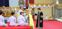 ประธานที่ปรึกษาอธิการบดี เข้ารับพระราชทานปริญญาครุศาสตรดุษฎีบัณฑิตกิตติมศักดิ์