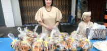 วิทยาเขตสุพรรณบุรี ร่วมกิจกรรมทำบุญตักบาตร ข้าวสาร อาหารแห้ง เนื่องในวันคล้ายวันเฉลิมพระชนมพรรษาของพระบาทสมเด็จพระปรมินทรมหาภูมิพลอดุลยเดช บรมนาถบพิตร, วันชาติ และวันพ่อแห่งชาติ
