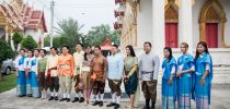 วิทยาเขตสุพรรณบุรี ร่วมงาน “ นุ่งโจงห่มสไบ ชวนแต่งไทยไปทำบุญ @ สุพรรณบุรี ”