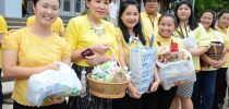 มสด. ศูนย์ฯลำปาง ร่วมกับรร.สาธิตละอออุทิศ ทำบุญตักบาตร เนื่องในวันคล้ายวันสวรรคตพระบาทสมเด็จพระปรมินทรมหาภูมิพลอดุลยเดช บรมนาถบพิตร