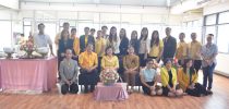บุคลากรวิทยาเขตสุพรรณบุรี ร่วมรดน้ำขอพร ดร.วรานี เวสสุนทรเทพ รองอธิการบดีฝ่ายวิทยาเขตสุพรรณบุรี
