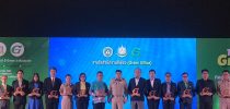 ศูนย์การศึกษานอกที่ตั้ง ตรัง รับโล่รางวัลตราสัญลักษณ์ G-Green ประเภทสำนักงานที่เป็นมิตรต่อสิ่งแวดล้อม (Green Office) ระดับดี ( ทองแดง)