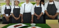 การสอบปฏิบัติในรายวิชาการประกอบอาหารเอเซีย 2 สาขาเทคโนโลยีการประกอบอาหารและการบริการ ศูนย์การศึกษานอกที่ตั้ง ลำปาง มหาวิทยาลัยสวนดุสิต