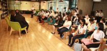 สาขาวิชาภาษาและการสื่อสาร คณะมนุษยศาสตร์และสังคมศาสตร์ ร่วมกับ สาขาการศึกษาปฐมวัย คณะครุศาสตร์ โรงเรียนการท่องเที่ยวและการบริการ มสด. จัดเสวนาเรื่อง “ครูยุคใหม่ สื่อสารอย่างไรให้ได้ใจผู้เรียน”