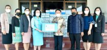 วิทยาเขตสุพรรณบุรี ร่วมแรงร่วมใจ บริจาค น้ำดื่มดุสิตา 240 โหล แด่ท่านผู้ว่าราชการจังหวัดสุพรรณบุรี