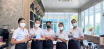 นักศึกษาหลักสูตรศิลปศาสตรบัณฑิต สาขาวิชาธุรกิจการบิน  ฝึกอบรมเรียนรู้วิธีการชงกาแฟ บาริสต้าระดับเบื้องต้น