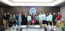 มหาวิทยาลัยสวนดุสิต ต้อนรับคณะผู้บริหารระดับสูงของกระทรวงการอุดมศึกษา วิทยาศาสตร์ วิจัยและนวัตกรรม (อว.) ที่เข้าร่วมโครงการพัฒนาเครือข่ายและศักยภาพผู้บริหารระดับสูง ภายใต้กิจกรรม “SMART AGRICULTURE หอมขจรฟาร์ม @สวนดุสิต