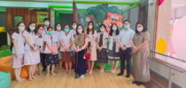 อาจารย์วรรณวิมล เณรทรัพย์ ให้การต้อนรับคณะศึกษาดูงานจากคณะแพทย์จากโรงพยาบาลจุฬาลงกรณ์ สภากาชาดไทย