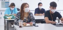 โรงเรียนสาธิตละอออุทิศ นครนายก จัดโครงการการฝึกอบรมปฏิบัติการงานสวนพฤกษศาสตร์โรงเรียน 5 องค์ประกอบ สำหรับครูผู้สอนและบุคลากรที่เกี่ยวข้อง ภายใต้โครงการอนุรักษ์พันธุกรรมพืชอันเนื่องมาจากพระราชดำริฯ มหาวิทยาลัยสวนดุสิต (อพ.สธ.-มสด.) ประจำปีงบประมาณ พ.ศ. 2566