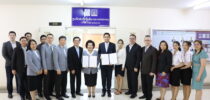 โรงเรียนกฎหมายและการเมือง ให้การต้อนรับอาจารย์ประกายรัตน์ ต้นธีรวงศ์ ประธานมูลนิธิสถาบันศึกษาและพัฒนาการจัดการความขัดแย้งด้วยสันติวิธี และคณะ