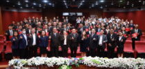 โรงเรียนกฎหมายและการเมือง นำผู้เข้าอบรมหลักสูตรประกาศนียบัตรกฎหมายปกครองและวิธีพิจารณาคดีปกครอง (ที่ได้รับการรับรองจาก ก.ศป.แล้ว) รุ่นที่ 6 ศึกษาดูงานศาลปกครอง และมอบประกาศนียบัตรกฎหมายปกครองและวิธีพิจารณาคดีปกครอง (ที่ได้รับการรับรองจาก ก.ศป. แล้ว) รุ่นที่ 5 โดยได้รับเกียรติจากท่านวรพจน์ วิศรุตพิชญ์ ประธานศาลปกครองสูงสุด เป็นประธานในพิธีมอบประกาศนียบัตรฯ ให้กับผู้ผ่านการอบรม
