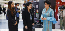 ดร.วรานี เวสสุนทรเทพ รองอธิการบดีฝ่ายวิทยาเขตสุพรรณบุรี ร่วมลงนามบันทึกข้อตกลงความร่วมมือ (MOU) โครงการนำร่องการสนับสนุนสถานศึกษา เพื่อกระจายการเพิ่มศักยภาพของคนพิการ เพื่อยกระดับคุณภาพชีวิตคนพิการ