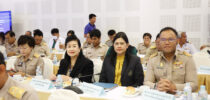 ดร.วรานี เวสสุนทรเทพ รองอธิการบดีฝ่ายวิทยาเขตสุพรรณบุรี พร้อมผู้บริหารเข้าร่วมประชุมหัวหน้าส่วนราชการจังหวัดสุพรรณบุรี ครั้งที่ 1/2567 ประจำเดือนกุมภาพันธ์ 2567