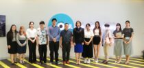 One World Library (OWL) มหาวิทยาลัยสวนดุสิต ต้อนรับคณะครูและนักศึกษาจากวิทยาลัยเทคโนโลยีจรัลสนิทวงศ์ เยี่ยมชมสถานที่