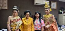 กองพัฒนานักศึกษา ร่วมกับ คณะมนุษยศาสตร์และสังคมศาสตร์ เข้าร่วมกิจกรรมสืบสานประเพณีสงกรานต์ไทย  2568 กับสำนักงานเขตดุสิต   