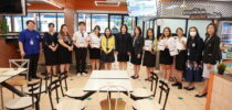 ศูนย์สนเทศแนะแนวการศึกษาและอาชีพ กองพัฒนานักศึกษา ร่วมกับสำนักวิทยบริการและเทคโนโลยีสารสนเทศ สำนักกิจการพิเศษ ครัวสวนดุสิต และสวนดุสิตโพล จัดโครงการ“อิ่มรับน้อง พร้อมชีวิตมหาวิทยาลัย by SDU: อิ่มนี้มีแคลเซียม” ครั้งที่ 8 