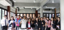 มหาวิทยาลัยสวนดุสิต วิทยาเขตสุพรรณบุรี เข้าร่วมกิจกรรม “คุยสบาย ๆ…Life สาระ ครั้งที่ 359 ในหัวข้อ ภูมิปัญญาท้องถิ่น สู่การพัฒนาอย่างยั่งยืน