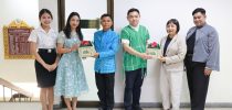 มหาวิทยาลัยสวนดุสิตเข้าขอบคุณนายอำเภอสวนผึ้งหนึ่งในแรงสนับสนุนความเท่าเทียมทางการศึกษา เร่งรัดการพิจารณาการขอมีสัญชาติไทยตามมติครม. จนนักศึกษาได้รับสัญชาติไทยและโอกาสทางการศึกษา