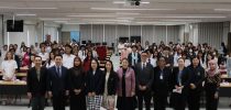 คณะมนุษยศาสตร์ฯ ม.สวนดุสิต จัดโครงการพัฒนาทักษะการปรับตัวและอยู่ร่วมกันในสังคม (Soft Skills) สำหรับนักศึกษา/ศิษย์เก่า “ปั้นชีวิต สานศิลป์ สร้างสัมพันธ์” กิจกรรมที่ 2 การปรับตัวอย่างสร้างสรรค์สู่การพัฒนาตนเองอย่างยั่งยืน “Adapt Creatively for Sustainable Self-Development”