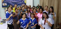 คณะพยาบาลศาสตร์ มหาวิทยาลัยสวนดุสิต จัดกิจกรรม ถ่ายทอดองค์ความรู้ การพัฒนาลูกประคบสมุนไพรสำหรับมารดาหลังคลอดเพื่อส่งเสริมสุขภาพ ภายใต้โครงการอนุรักษ์พันธุกรรมพืชอันเนื่องมาจากพระราชดำริสมเด็จพระเทพรัตนราชสุดาฯ สยามบรมราชกุมารี มหาวิทยาลัยสวนดุสิต (อพ.สธ. – มสด.) ปีงบประมาณ พ.ศ. 2568