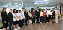 คณะมนุษยศาสตร์และสังคมศาสตร์ โดยหลักสูตรศิลปศาสตรบัณฑิต สาขาวิชาภาษาอังกฤษเพื่อการสื่อสาร ภายใต้ความร่วมมือ  ระหว่างคณะมนุษยศาสตร์และสังคมศาสตร์กับวิทยาลัยเทคโนโลยีจรัลสนิทวงศ์ จัดประชุมเพื่อหารือแนวทางการดำเนินการรับนักศึกษา  จากสาธารณรัฐแห่งสหภาพเมียนมา (Myanmar) เข้าศึกษาต่อกับมหาวิทยาลัย