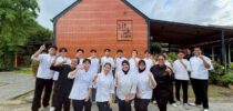 “คณะผู้บริหาร มหาวิทยาลัยสวนดุสิต ศูนย์การศึกษา ตรัง ร่วมให้กำลังใจนักศึกษา และบุคลากร ก่อนเดินทางเข้าร่วมการแข่งขันรายการ Thailand Ultimate Chef Challenge 2026 ระหว่างวันที่ 26 – 29 พฤษภาคม 2569 ณ อิมแพ็ค เมืองทองธานี”