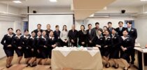 คณาจารย์ เจ้าหน้าที่ และนักศึกษาชั้นปีที่ 3 สาขาวิชาธุรกิจการบิน โรงเรียนการท่องเที่ยวและการบริการ อบรมโครงการการพัฒนาองค์ความรู้ด้านการจัดการบริการทางการบินระดับพรีเมียม