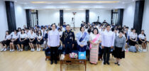 มหาวิทยาลัยสวนดุสิต ร่วมกับอนุสรณ์สถานแห่งชาติ สถาบันวิชาการป้องกันประเทศ จัดเสวนาวิชาการเล่าประวัติศาสตร์พระราชสำนักผ่าน ROYAL SOUNDSCAPE พระราชวังดุสิต ในนิทรรศการ “Wisdom Heritage through the Soundscape of Dusit Palace: A Journey from the Past to the Present มรดกภูมิปัญญาผ่านเสียงพระราชสำนักแห่งพระราชวังดุสิต : การเดินทางจากอดีตถึงปัจจุบัน”