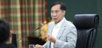 โรงเรียนกฎหมายและการเมือง ร่วมกับสวนดุสิตโพล มหาวิทยาลัยสวนดุสิต จัดเสวนาวิชาการ Think & Talk EP.6 วิทยากรโดย “รศ.ดร.โภคิน พลกุล” ร่วมเจาะลึก “รัฐสวัสดิการ และประชานิยม : จากนโยบายสู่สิทธิของประชาชน”
