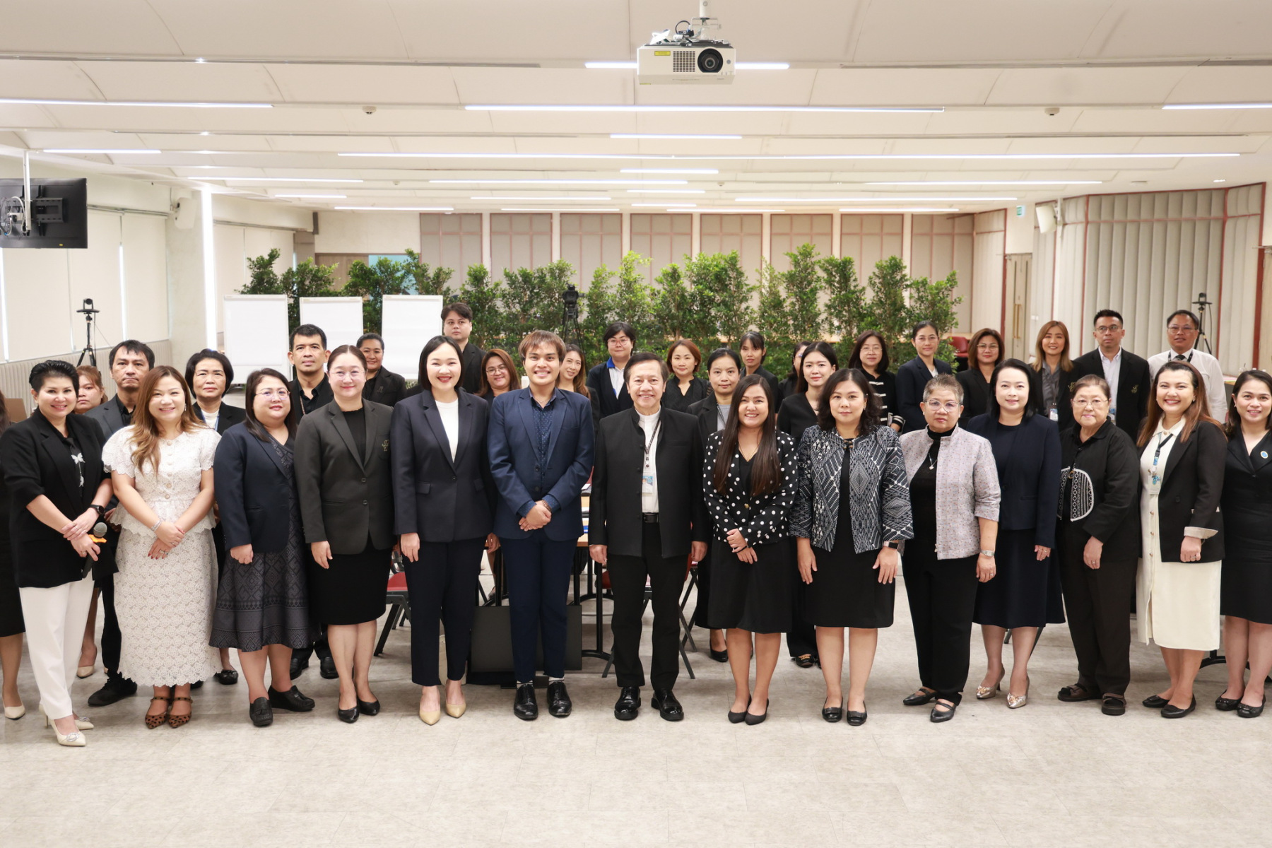 รายงานสรุปผลการเข้าร่วมโครงการอบรมเชิงปฏิบัติการการประเมินผลกระทบทางสังคม (Social Impact Assessment: SIA) และการประเมินผลตอบแทนทางสังคมจากการลงทุน (Social Return on Investment: SROI)